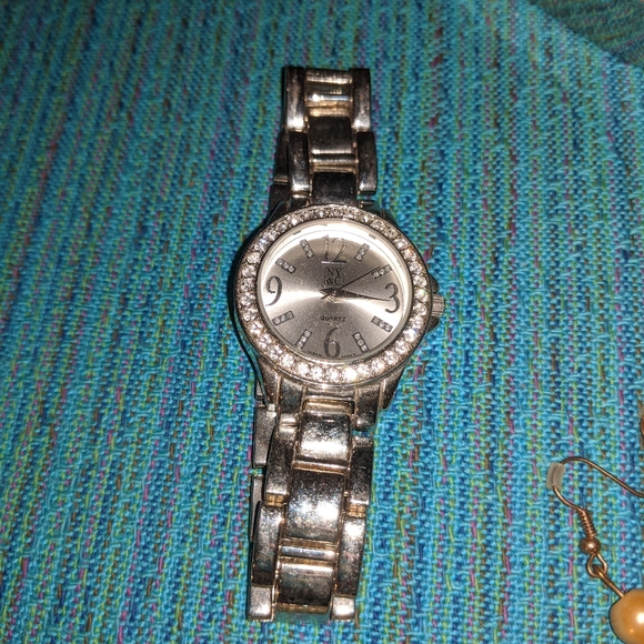 Assorted Jewelry - Picture 4 of 4